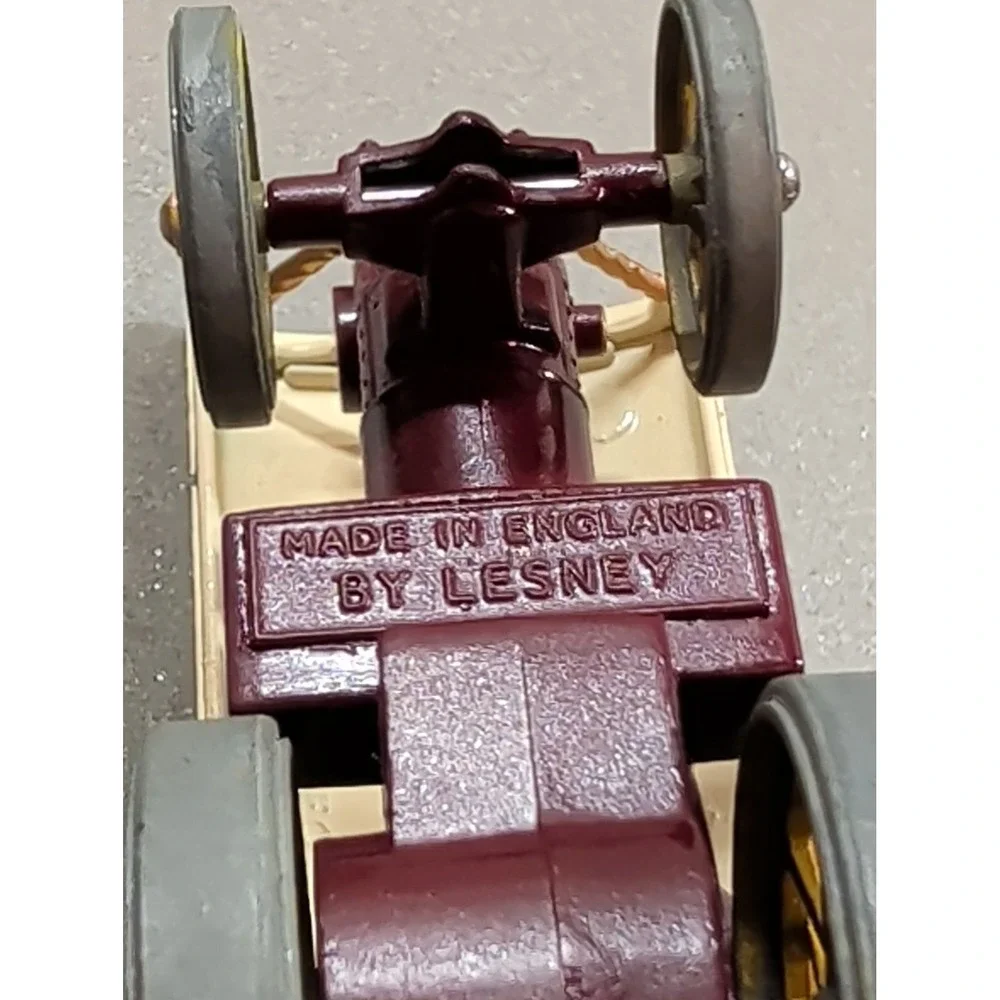 Lesney Matchbox Models of Yesteryear No 9‎ Fowler Showmans Engine Maroon Cream